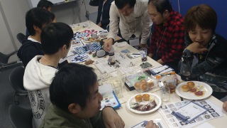 会の様子