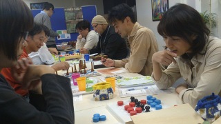 会の様子