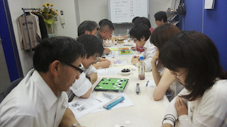 会の様子