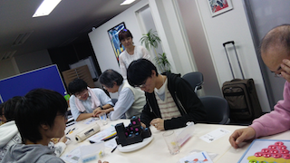 会の様子
