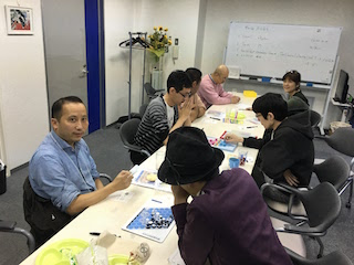 会の様子