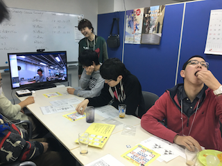 会の様子