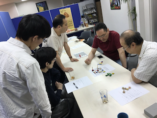 会の様子